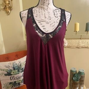 FOREVER 21
Burgundy Lace Trim Tank Top